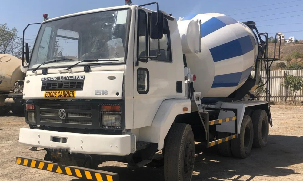 Ashok Leyland 2518 Transit Mixer